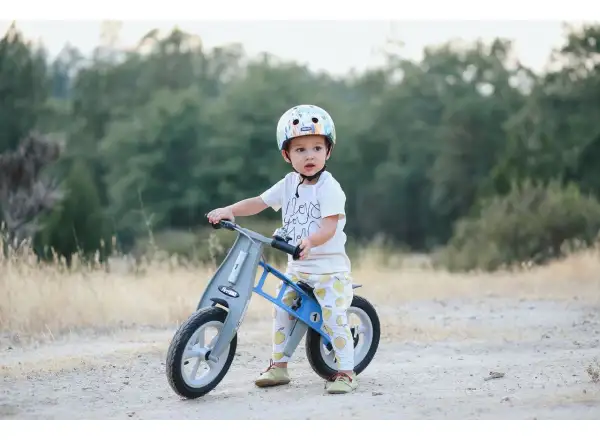 First Bike Street dziecięcy rowerek biegowy niebieski