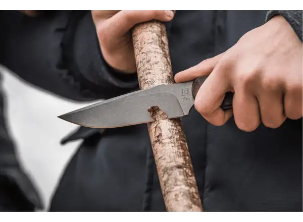 TB Outdoor Cammandeur G10 Nóż czarna