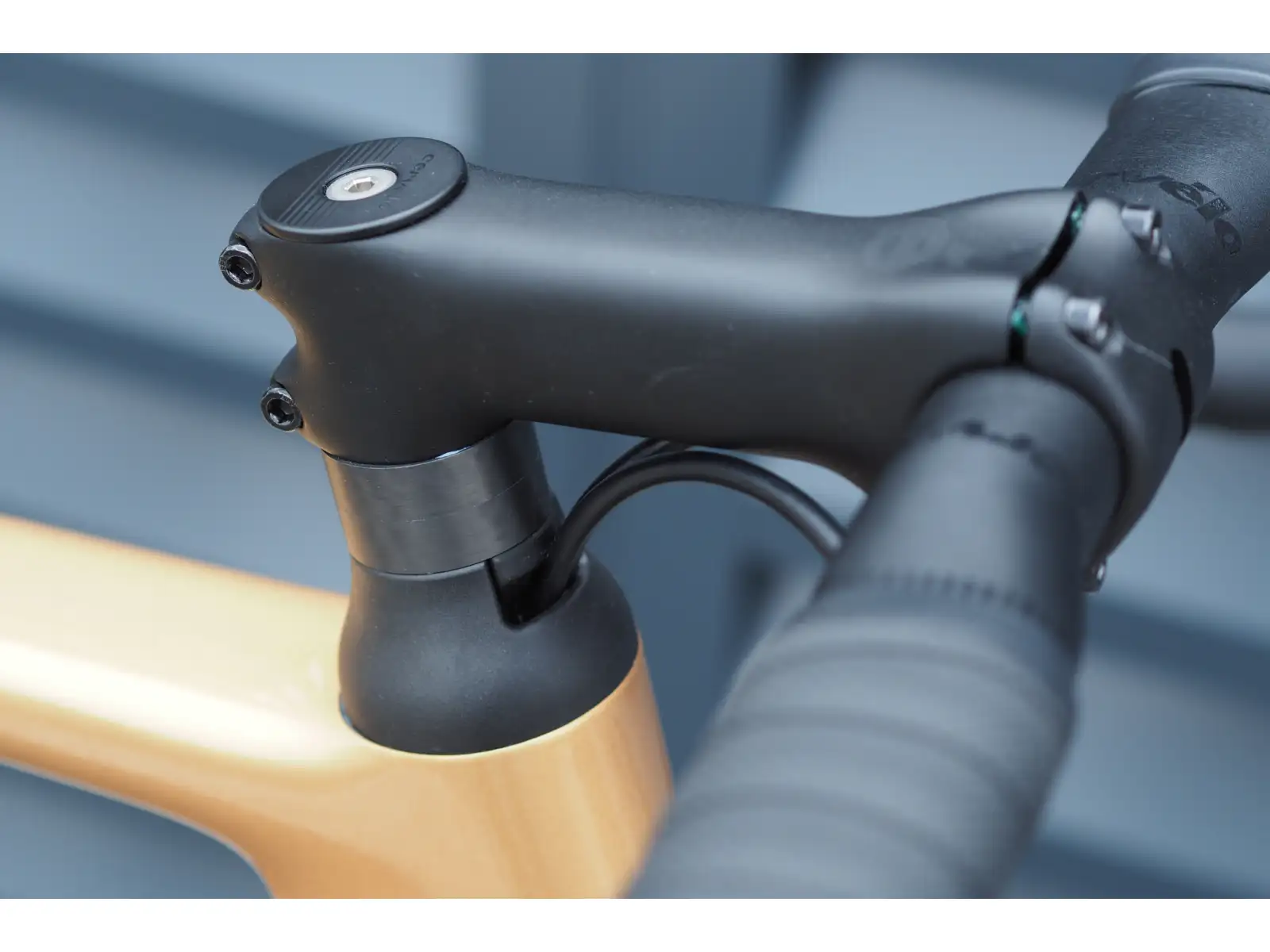 Cervélo Soloist Force eTap AXS rower szosowy gold dust