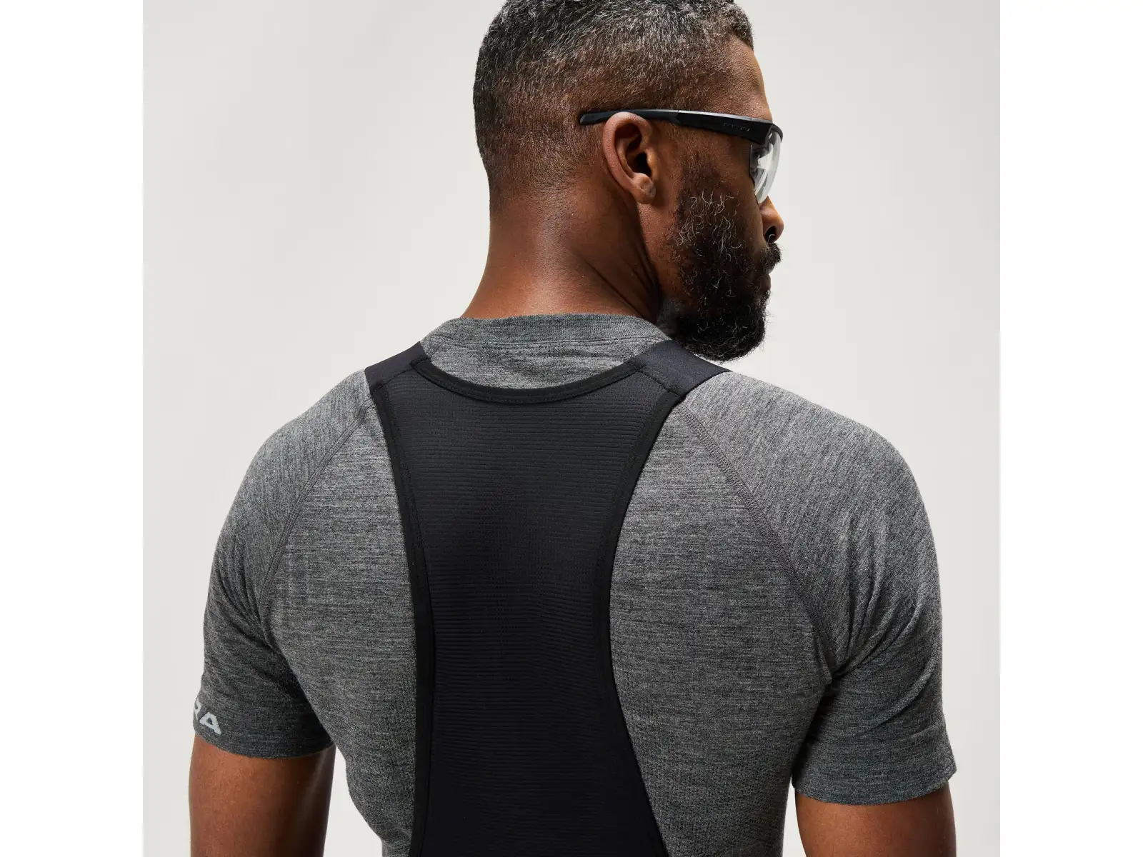 Endura Loop męskie spodenki z wkładką i szelkami Black