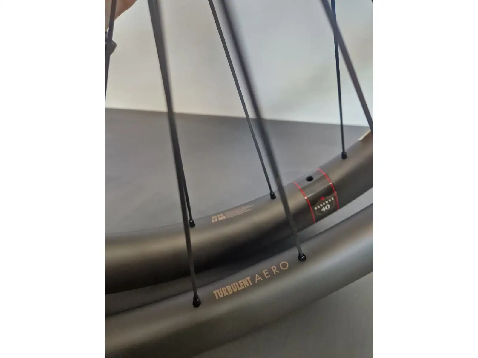 Reserve 40/44 GR 700c DT 350 CL karbonowe gravel koła wyplecione bębenek Microspline - Z kola