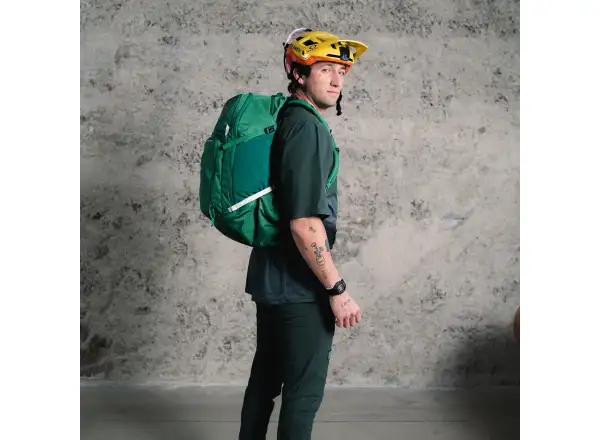 Evoc Explorer Pro 30 plecak Bottle Green