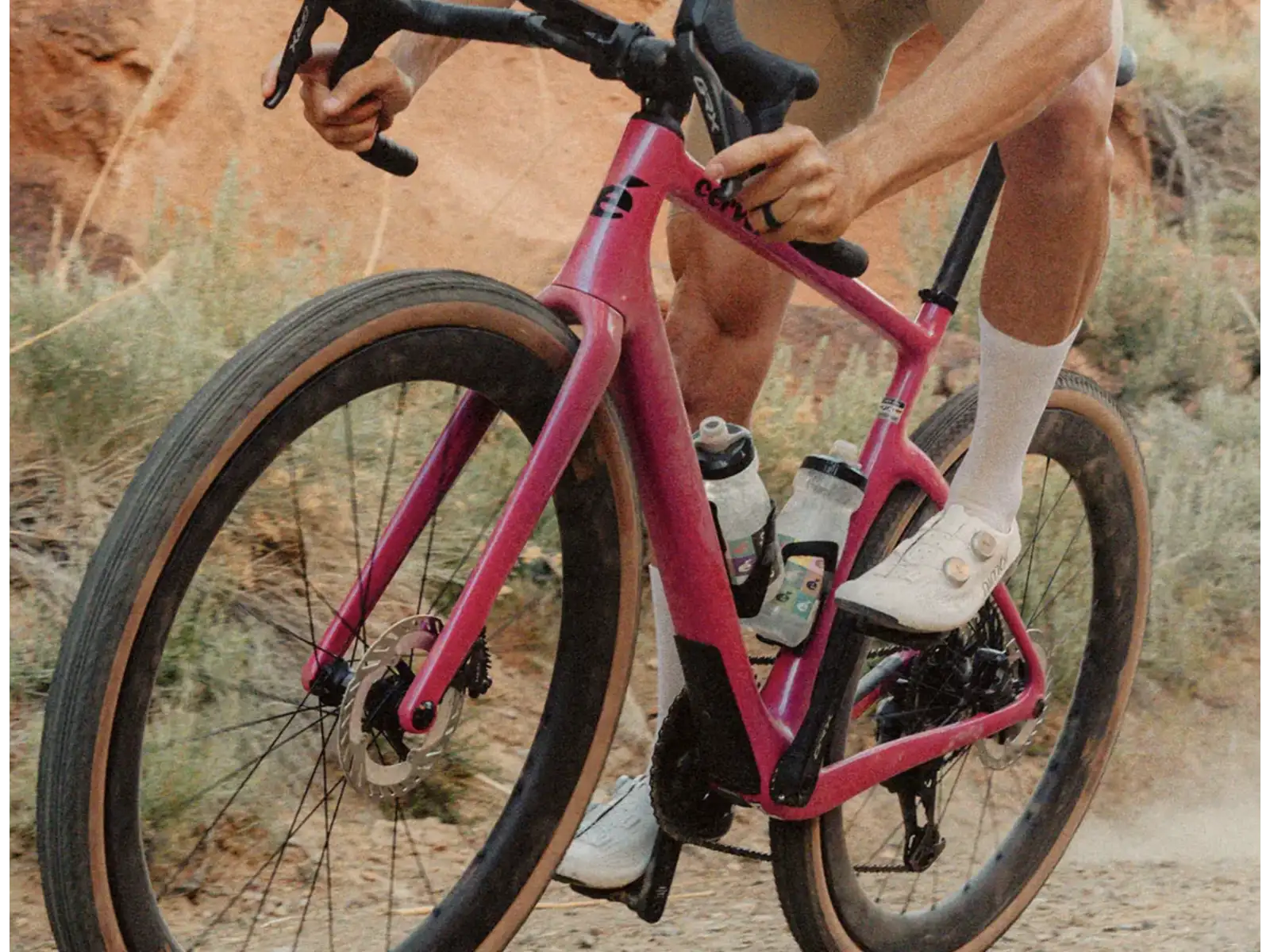 Cervélo Aspero SRAM Force AXS 1 rower gravelowy Dusty Unicorn