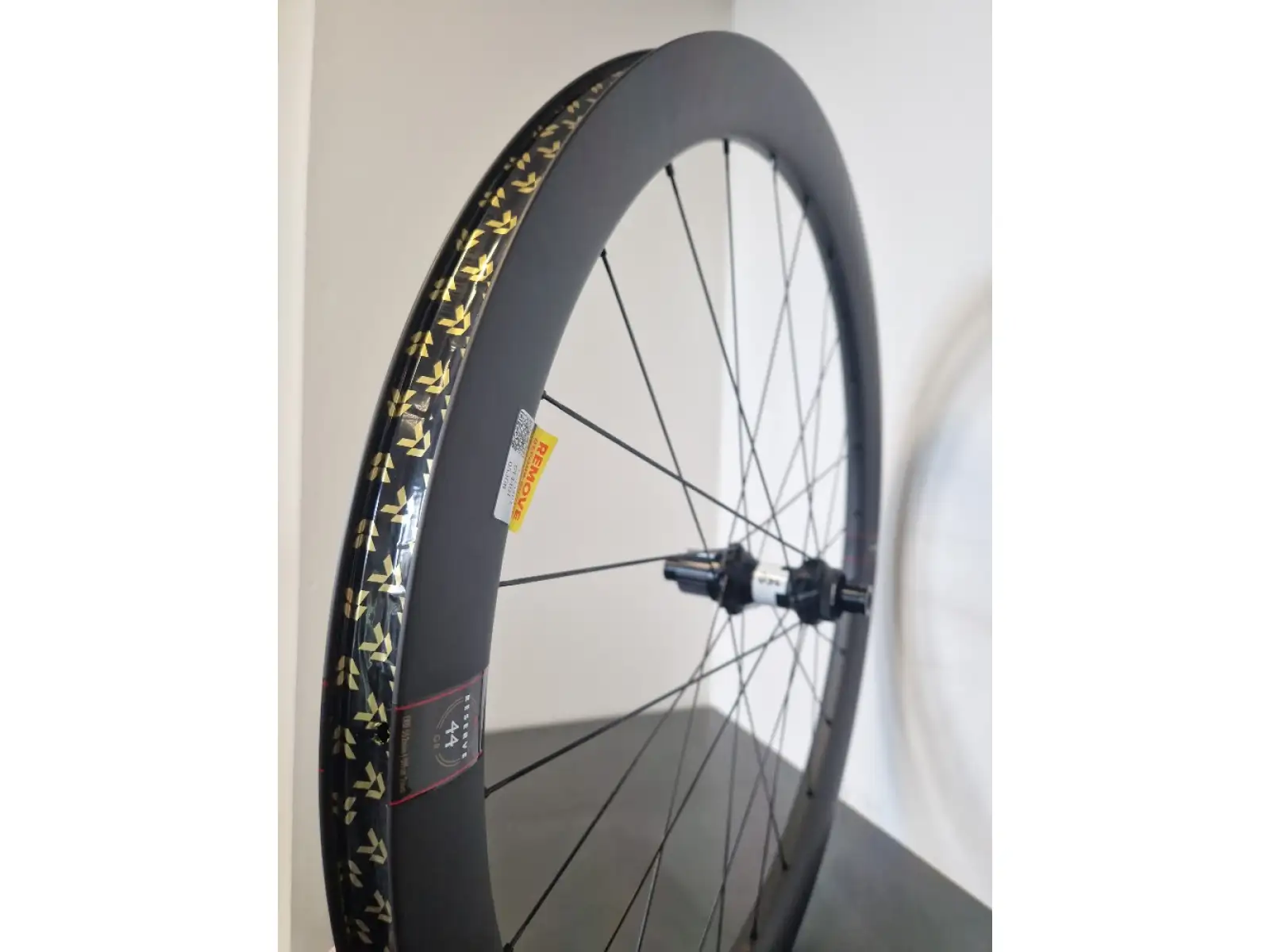 Reserve 40/44 GR 700c DT 350 CL karbonowe gravel koła wyplecione bębenek Microspline - Z kola