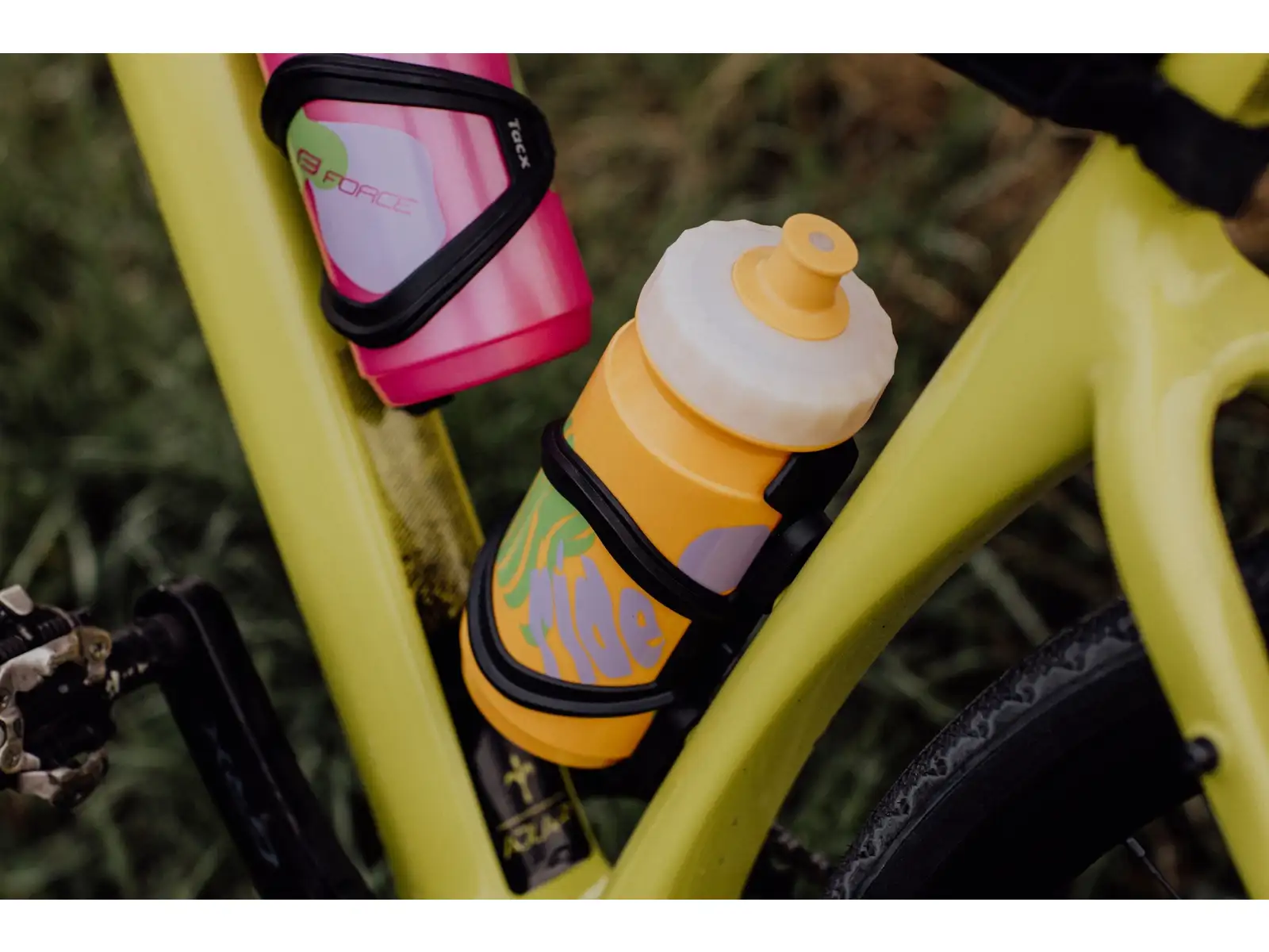 Force Party Ride bidon rowerowy 550 ml żółta
