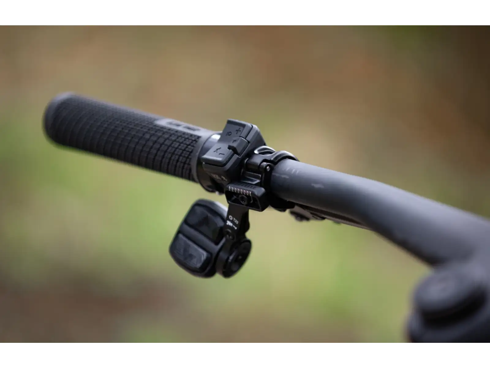Superior iXF 9.8 górski rower elektryczny matte berry carbon