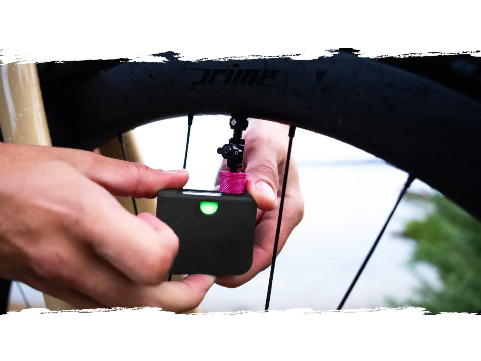 Muc-Off Airmach Electric Mini Inflator elektryczna mini pompka