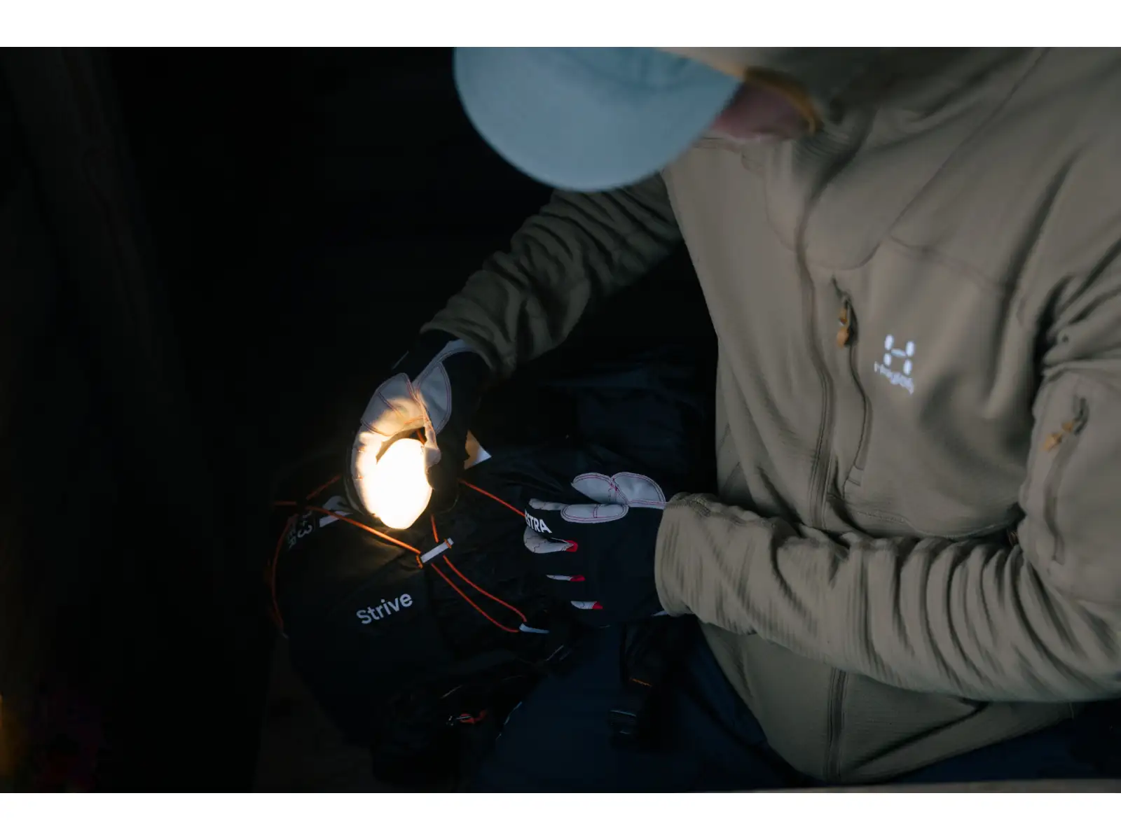 Silva Glow Recharge kompaktowa latarka czarna