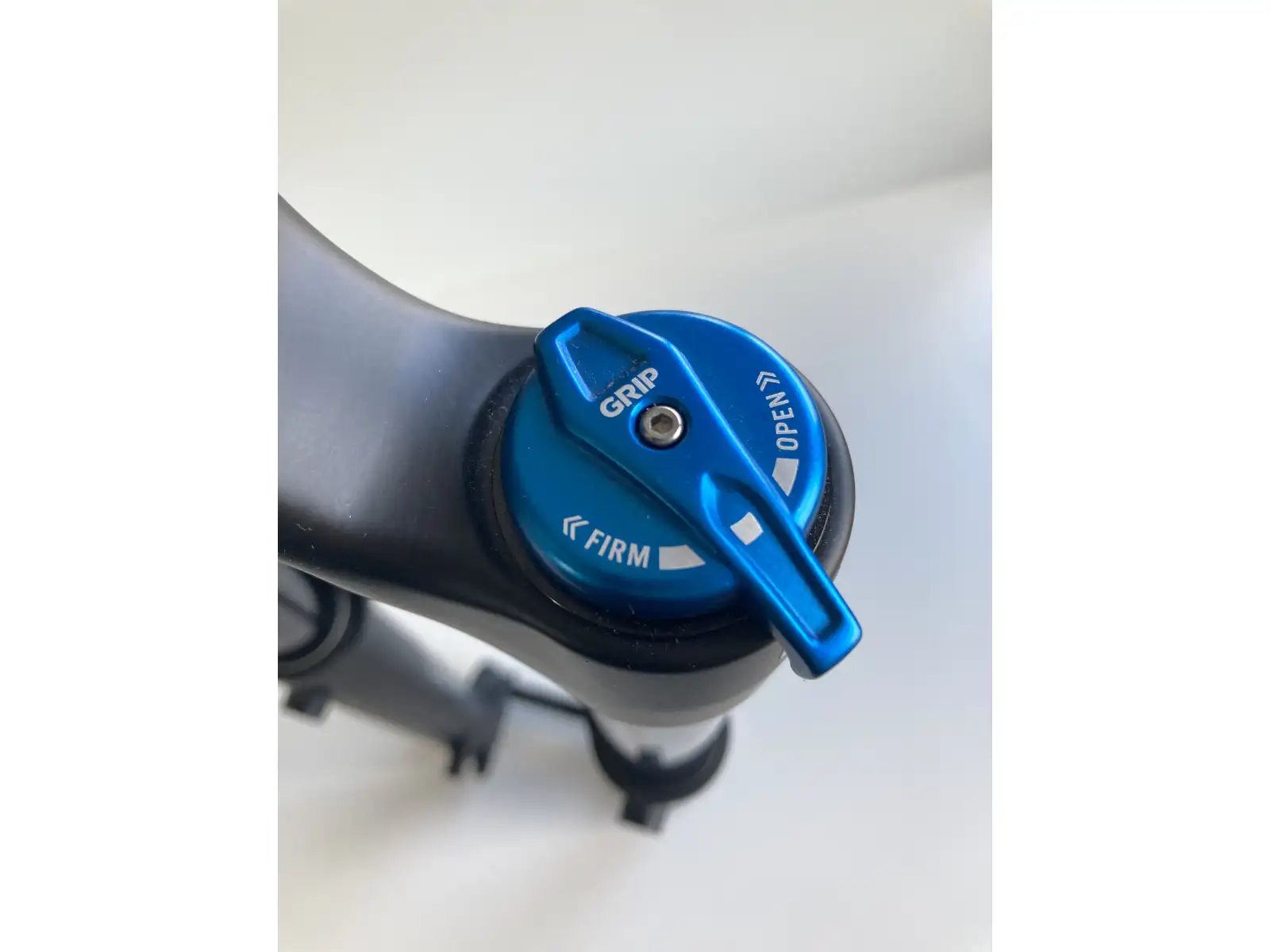 FOX 36 Float Performance FIT Grip amortyzator 160 mm - z kola