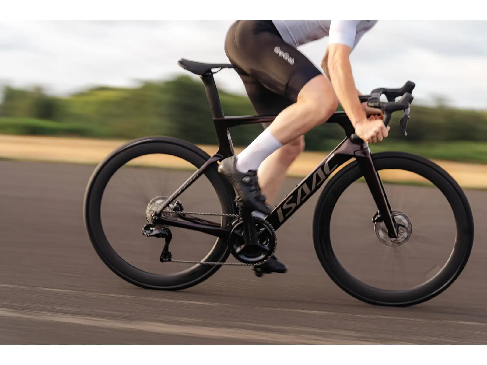 Isaac Meson 105 Di2 rower szosowy Ruby Red