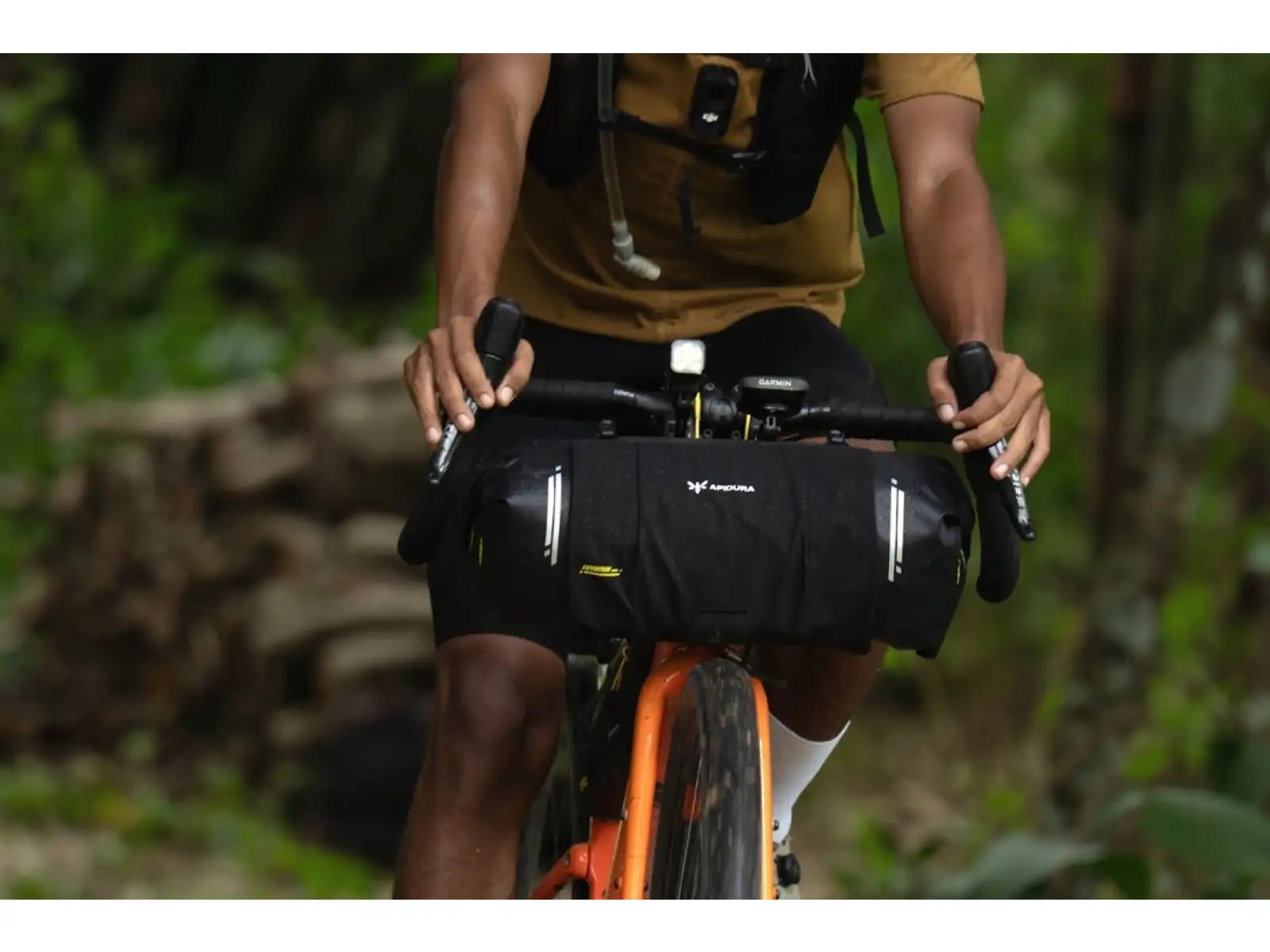 Apidura Expedition przednia kieszeń z siatki na torbę cargo