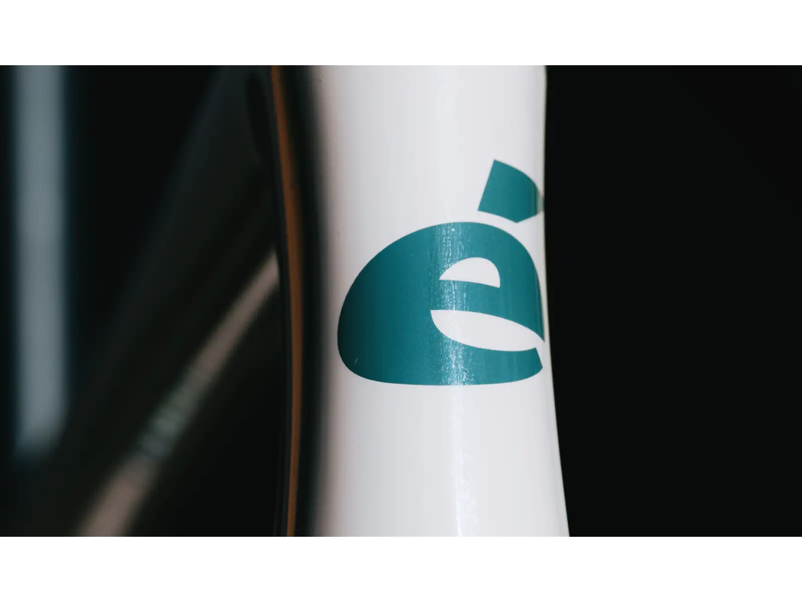 Cervélo Caledonia-5 SRAM Red AXS Piaskowiec