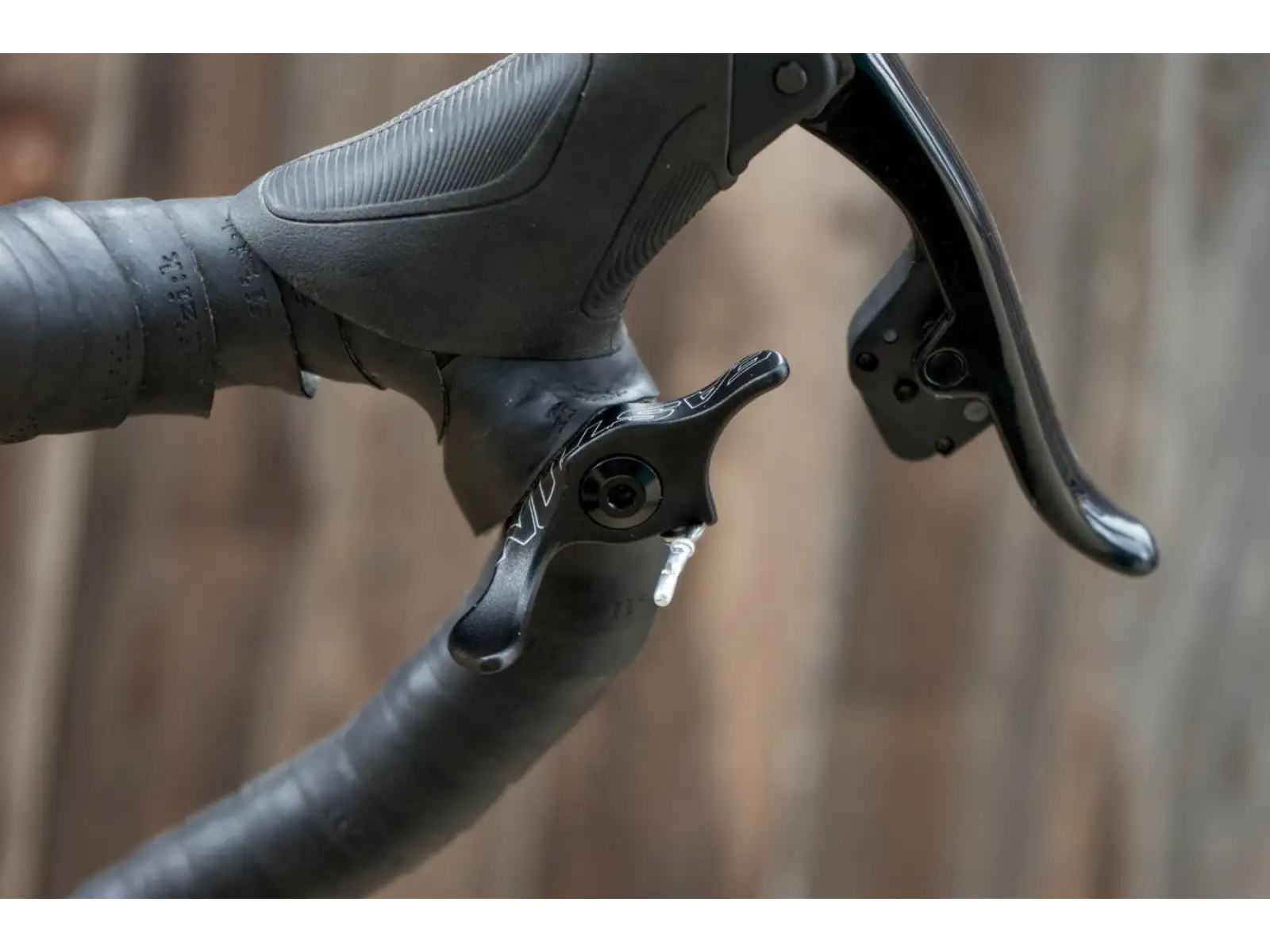 Easton Remote AX DB Post Underhood Dual Pull dźwignia do sztycy regulowanej