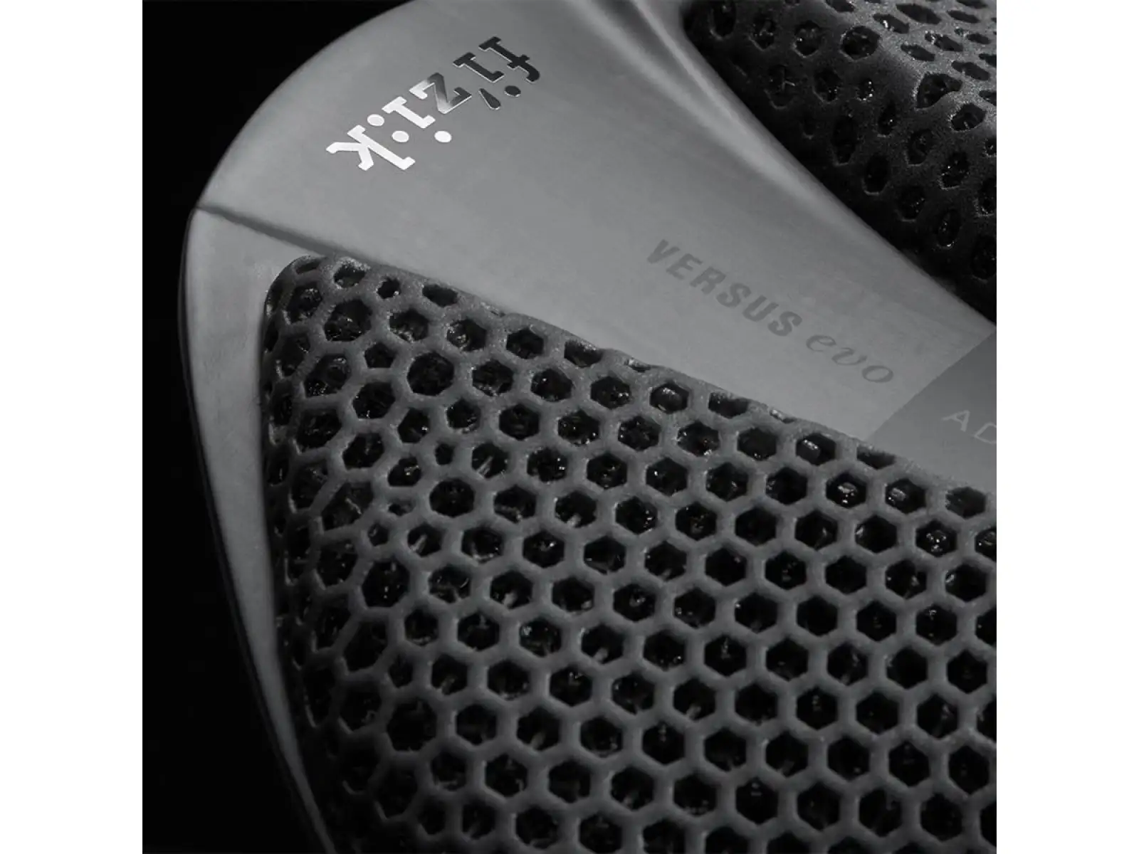 Fizik Antares Versus Evo 00 Adaptive 139 mm siodło czarne