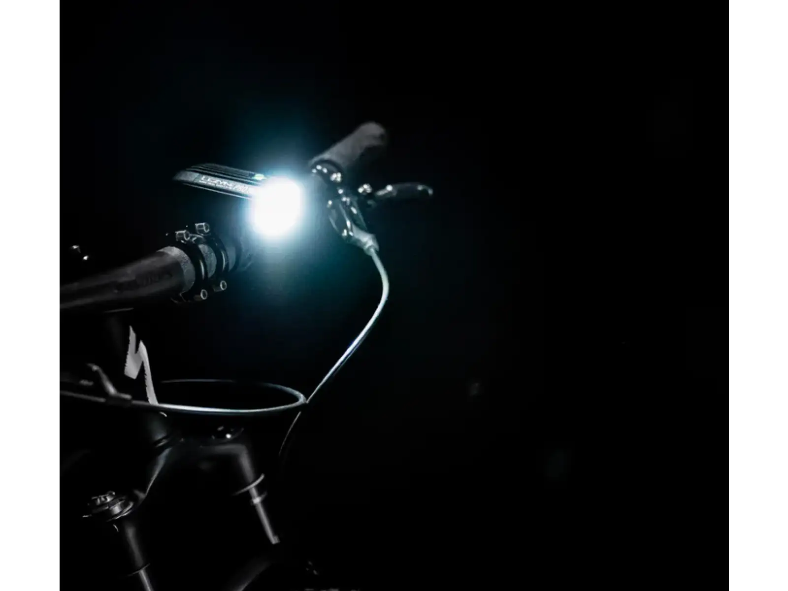 Lezyne Mirco Drive Pro 1000+ Front przednie światło Satin Black