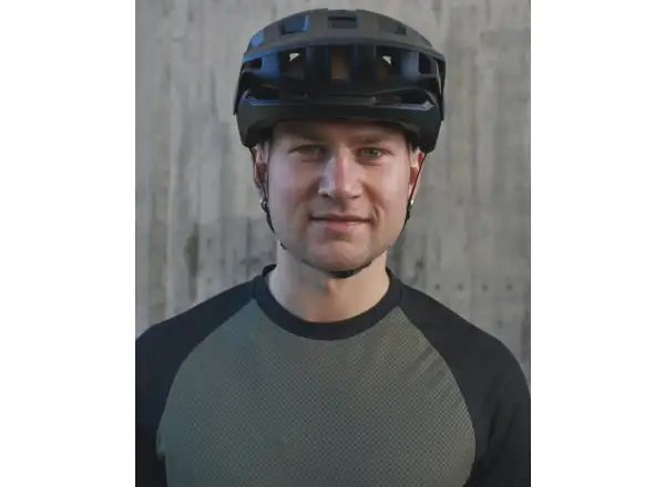 POC Kortal kask Uranium Black/Argentite Silver Matt