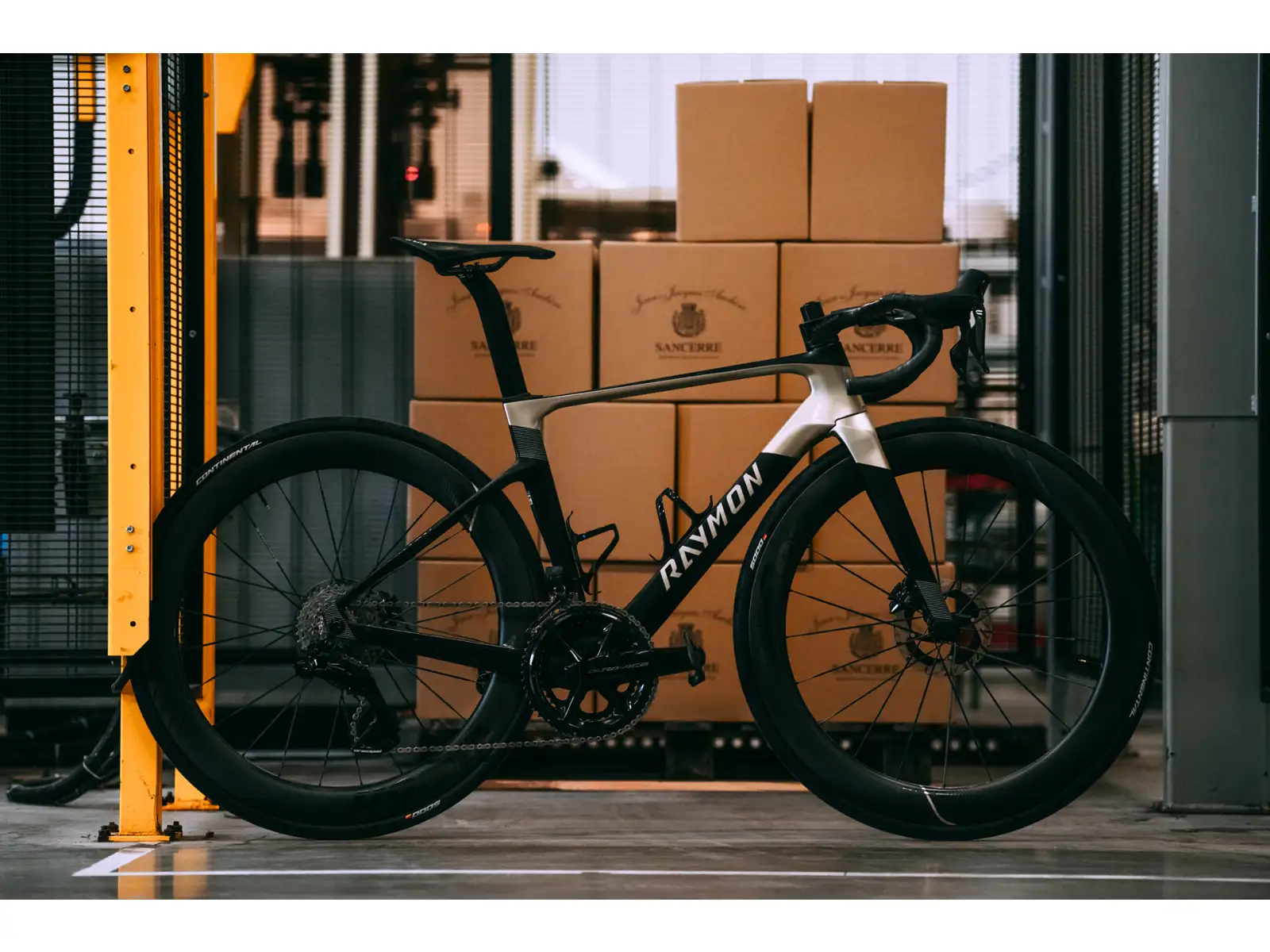 Raymon Arva Ultra 24S Ultegra Di2 rower szosowy carbon stealth