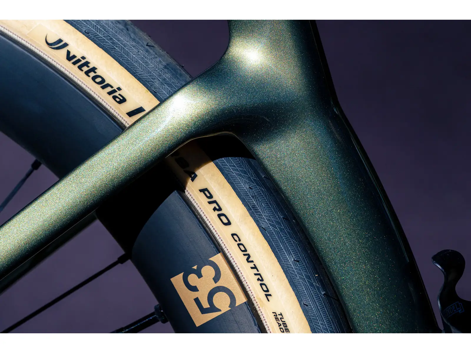 Cervélo Aspero-5 SRAM Red AXS 1 Digital Moss rower