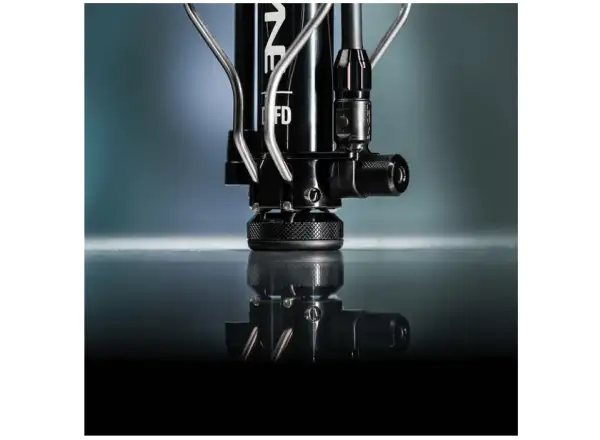 Lezyne Digital Travel Floor Drive pompka Black