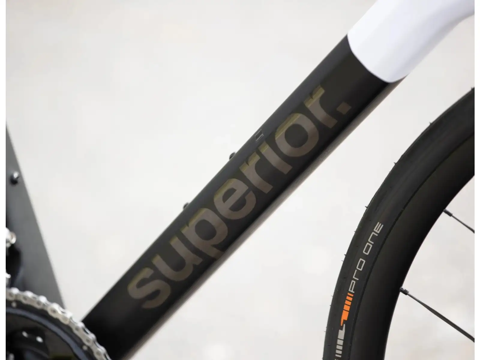 Superior X-Road 9.3 GF rower szosowy matte carbon / white