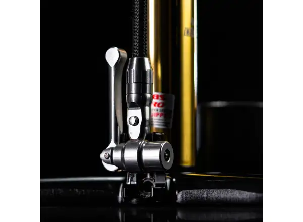 Lezyne 18K Digital Drive pompka warsztatowa GOLD/BLACK