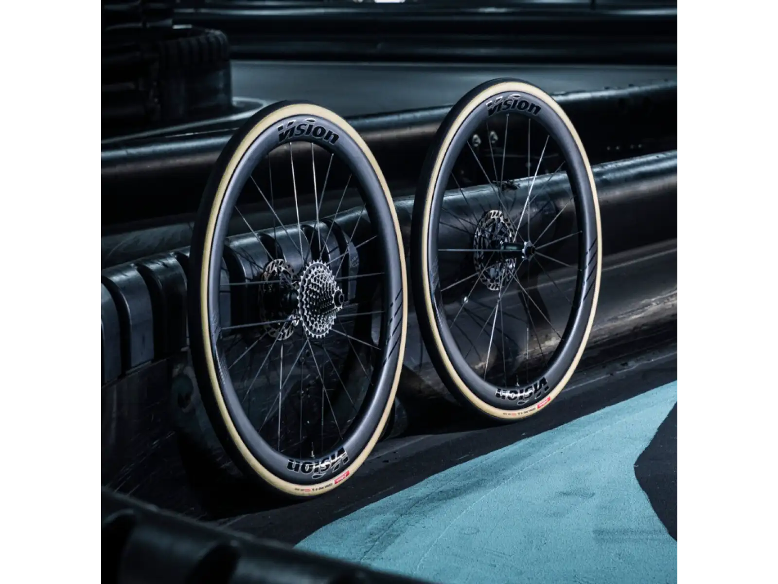 Vision METRON45 RS SILVER CS edition DB-CL CH-TL zaplecione koła SH