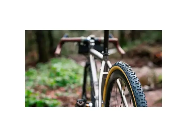 Challenge Gravine TLR Pro 700x40 gravel opona Black/Tan