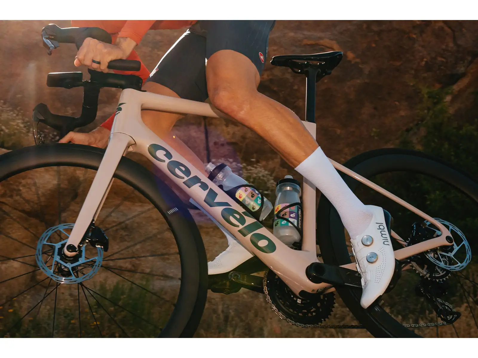 Cervélo Caledonia-5 SRAM Rival AXS Sandstone