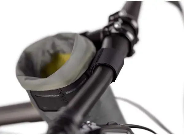 Apidura backcountry food pouch kieszeń z siatką na kierownicę 1,2 l