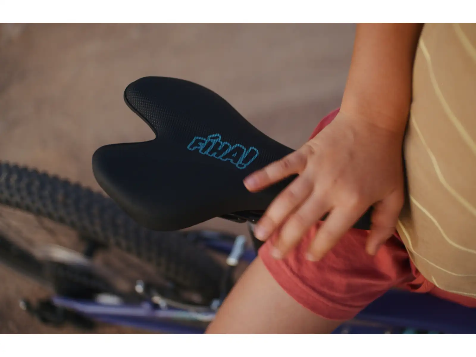Fíha 20 AuraBlazer rower dziecięcy fioletowy