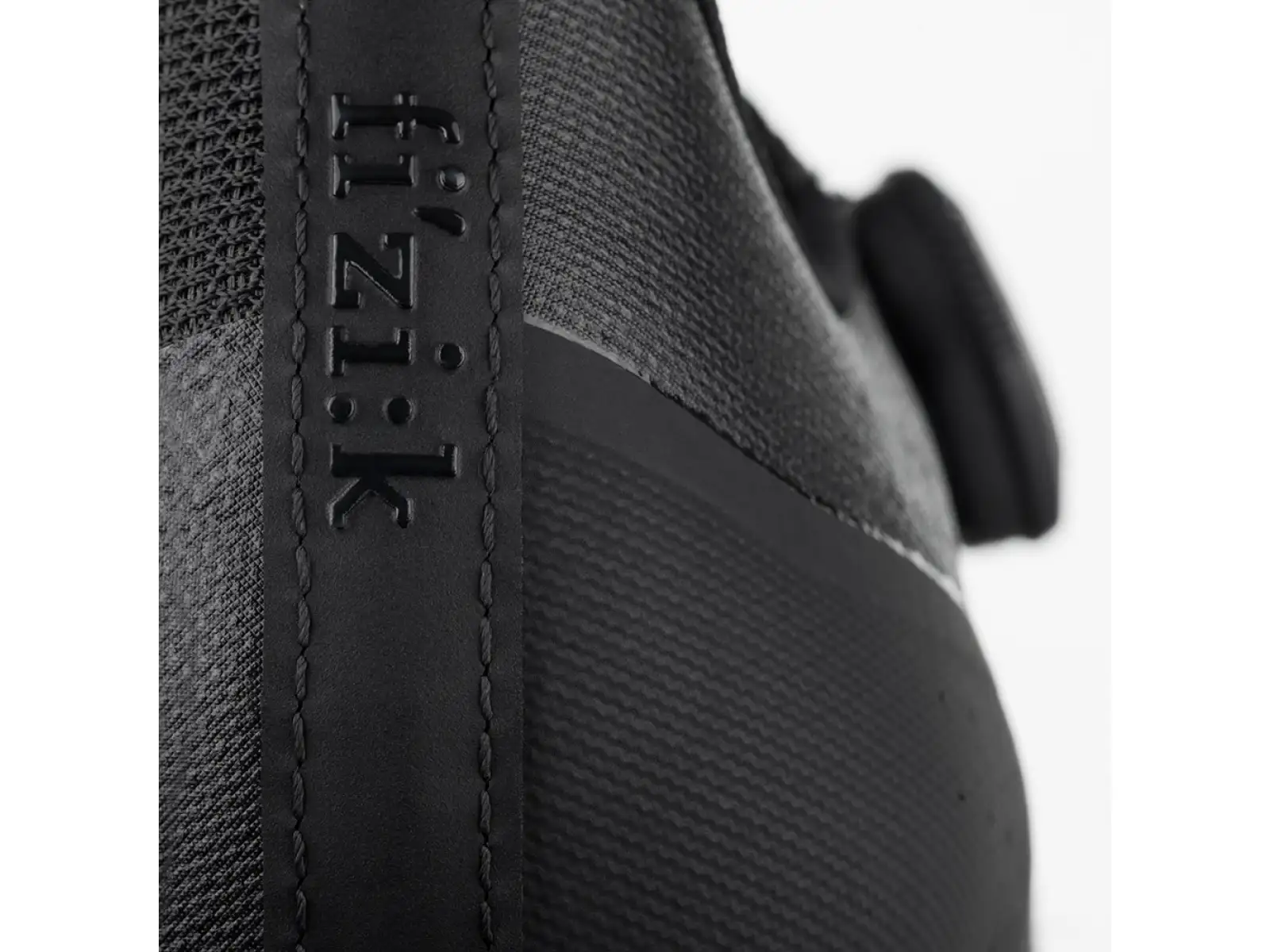 Fizik Tempo Overcurve R4 szosowe męskie buty Black/Black