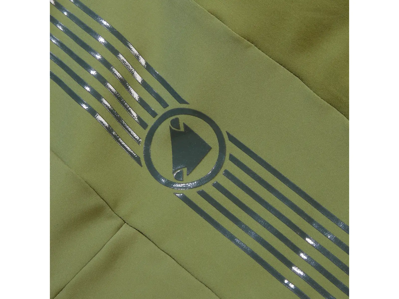 Endura GV500 Reiver męskie szorty na szelkach z wkładką Olive Green