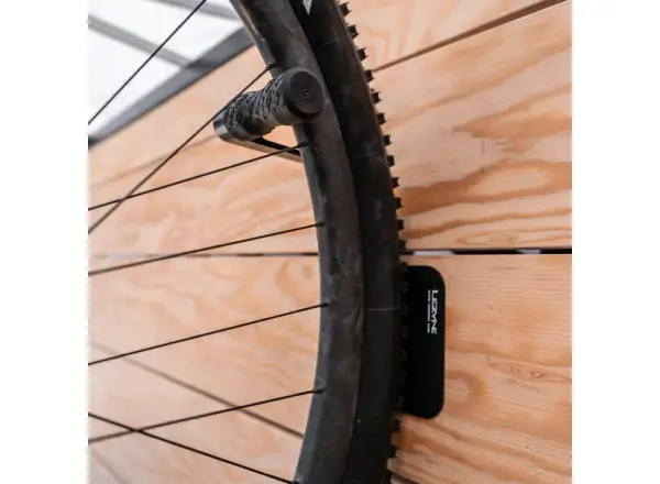 Lezyne CNC Alloy Wheel Hook wieszak ścienny na rower black