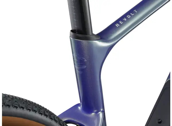 Giant Revolt Advanced Pro 0 gravel rower Interstellar