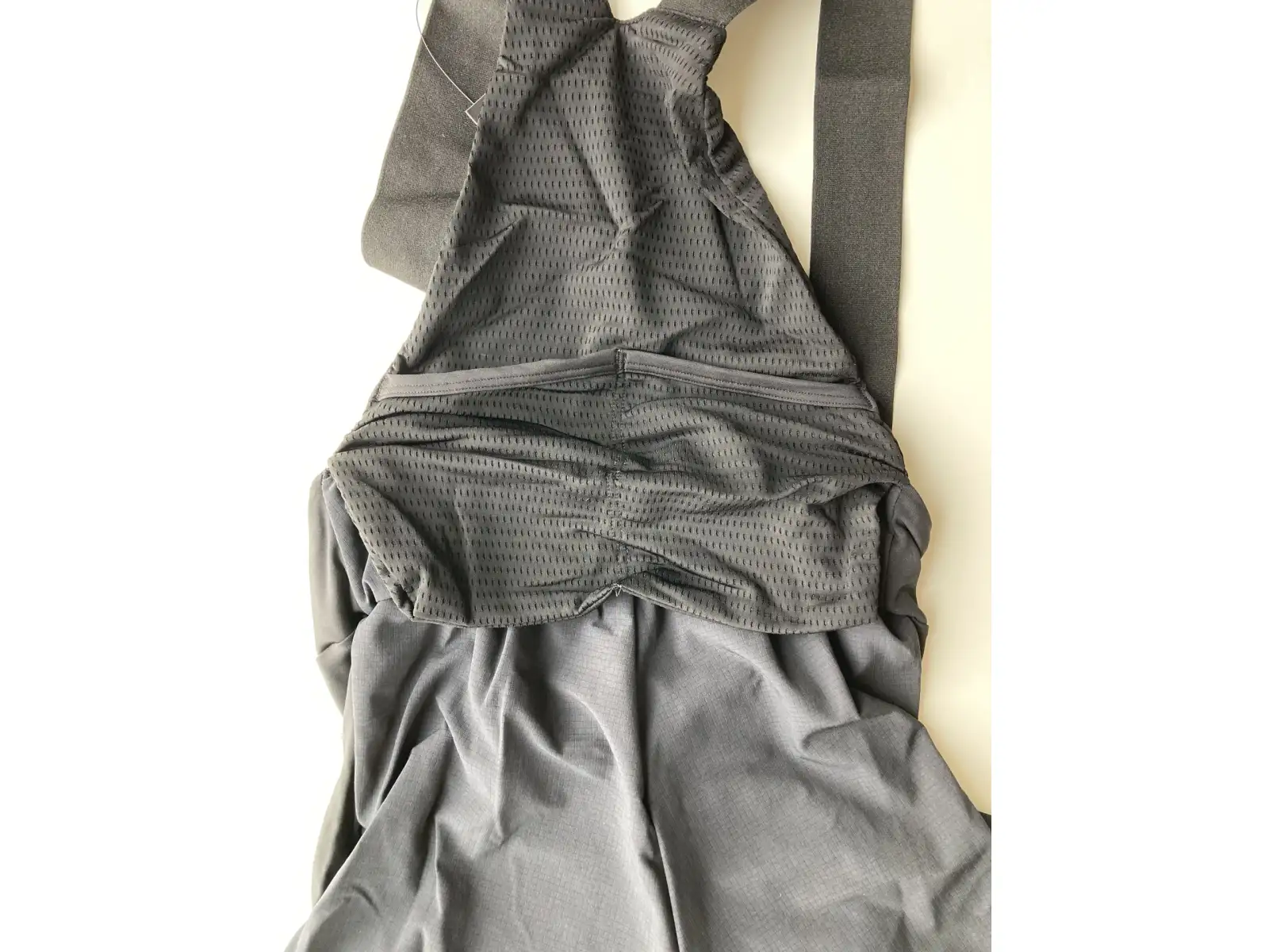 Fox Flexair Ascent męskie spodenki z szelkami i wkładką Black