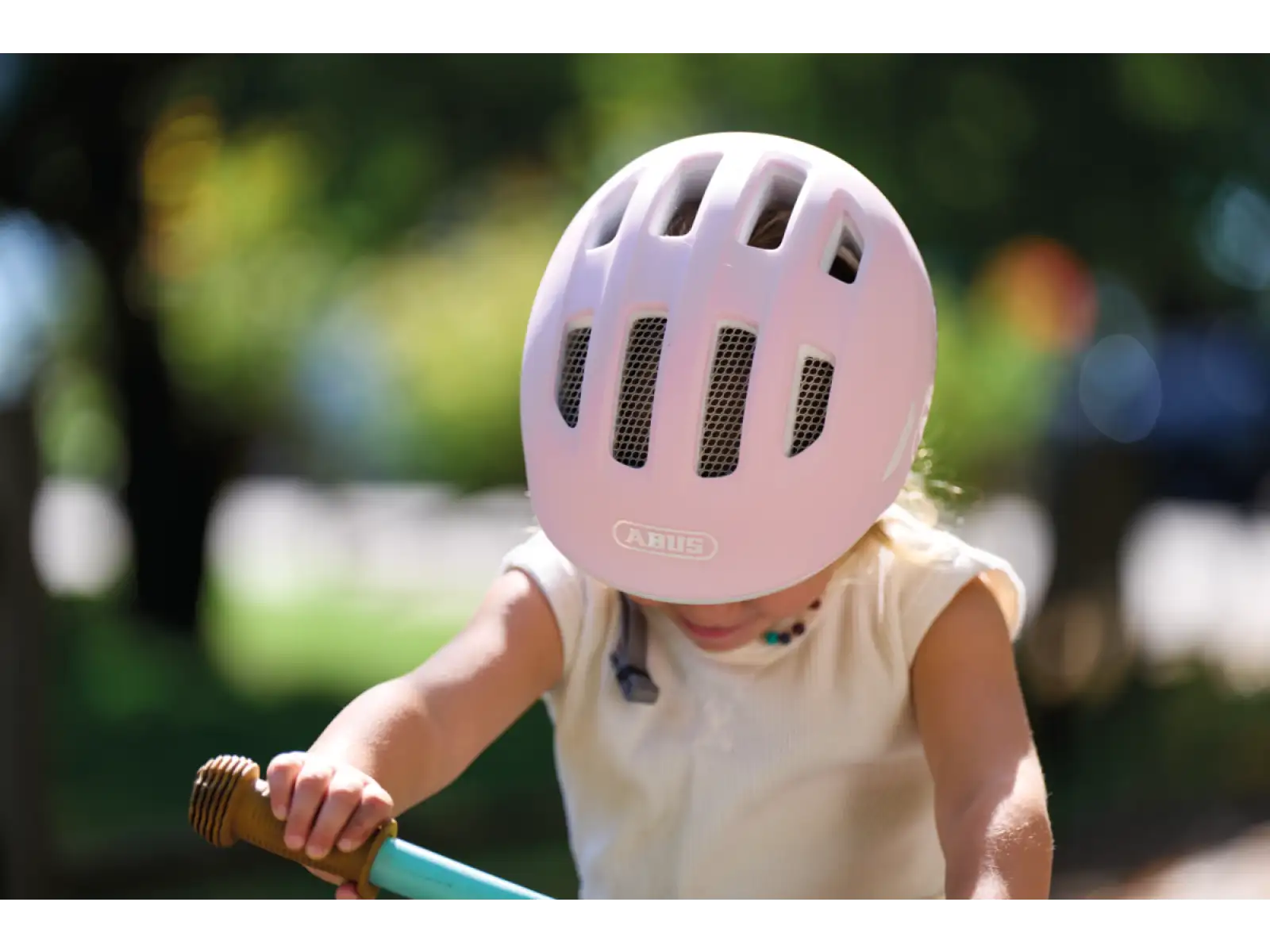 Abus Smiley 3.0 Ace LED kask dziecięcy Pure Rose