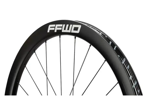 FFWD RYOT44 V2 FFWD N/Gage 2:1 szosowe koła zaplecione White