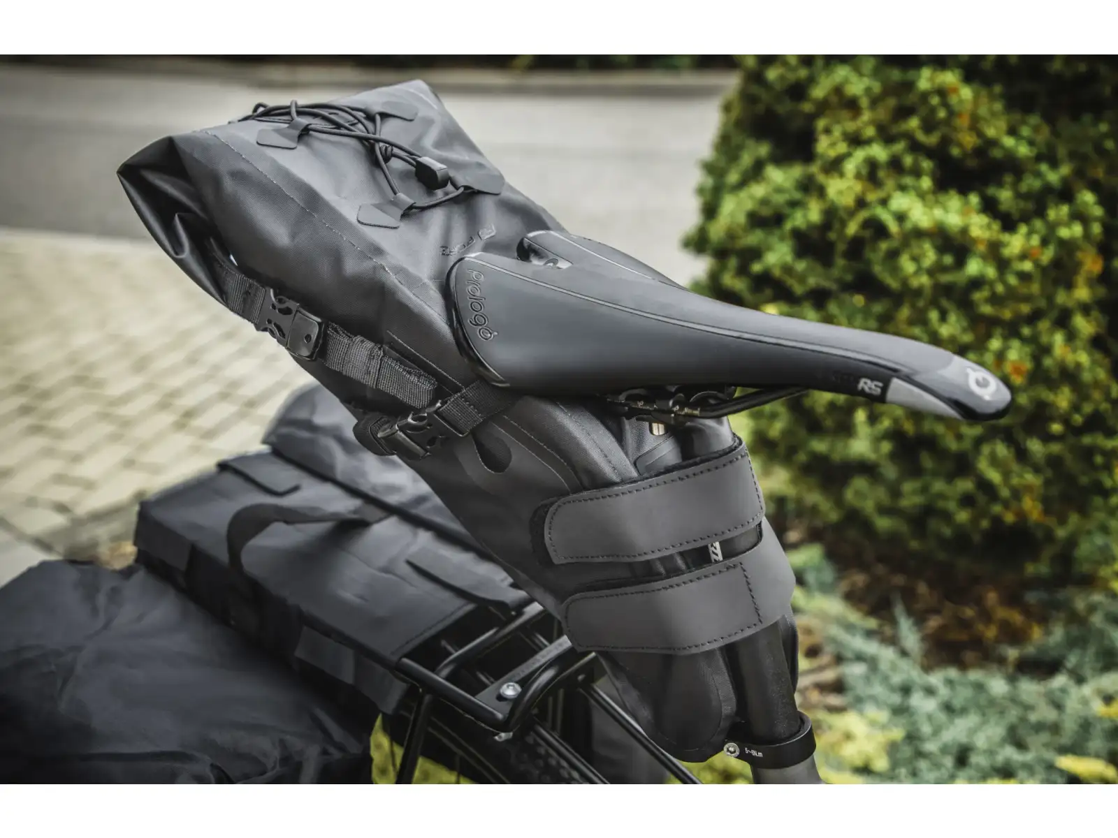 Force Stormpack torba podsiodłowa czarna
