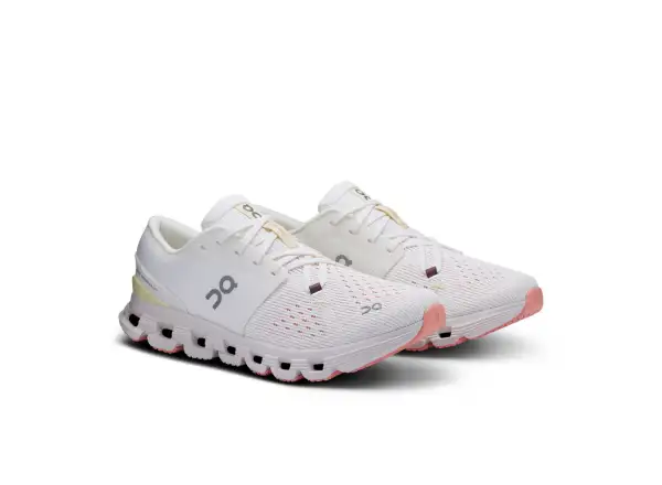 On Cloud X 4 damskie buty do biegania Ivory/Sand