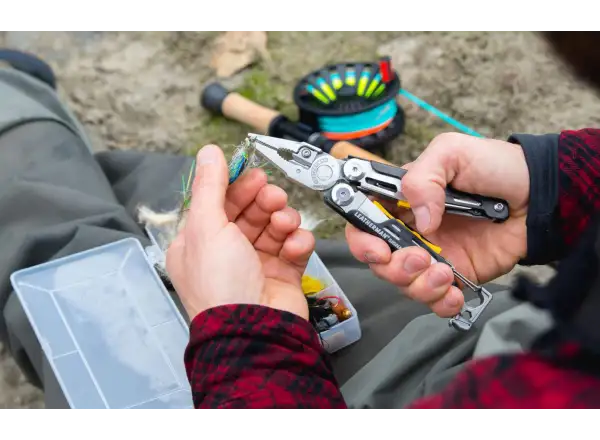 Leatherman Signal multitool Guava