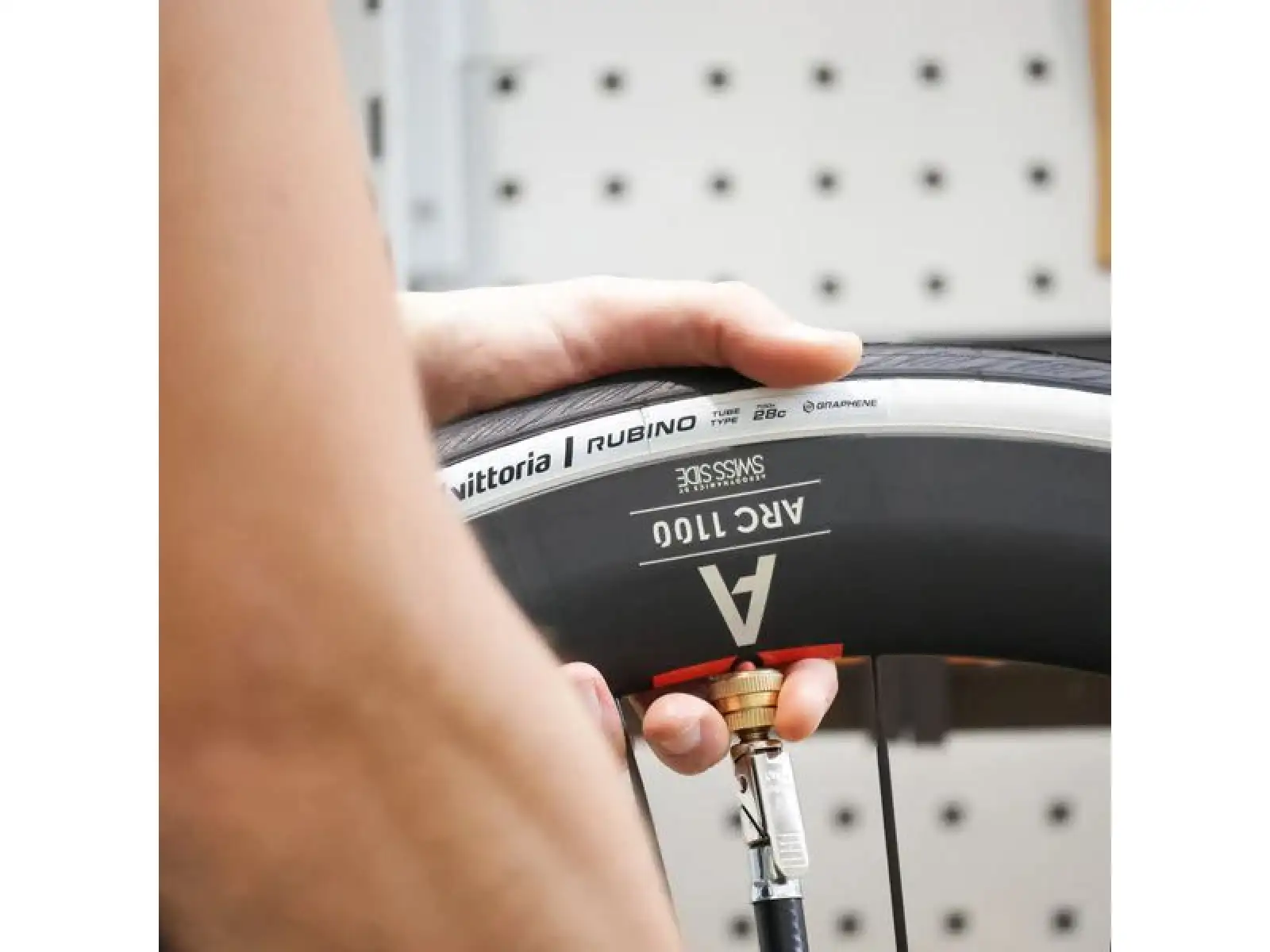 Vittoria Rubino V 28-622 G2.0 szosowa opona kevlar white
