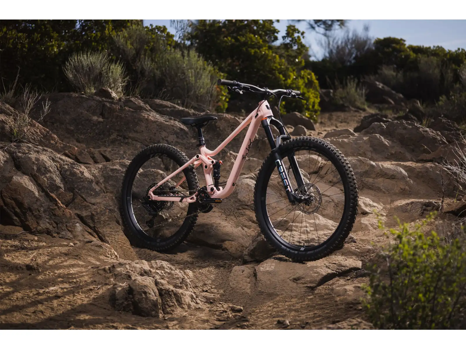 Liv Faith dziecięcy rower full suspension 27,7"/26" Radiant Pink