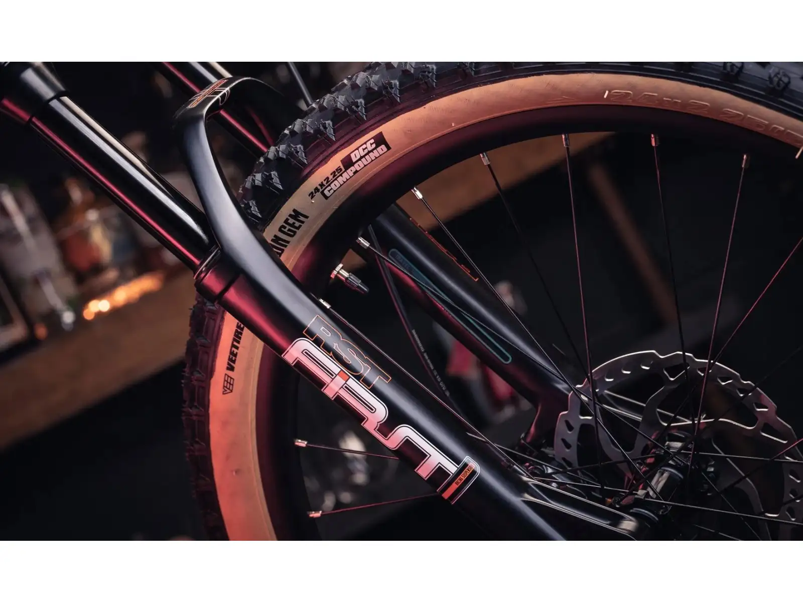 Early Rider Hellion 24 rower dziecięcy Electric Purple