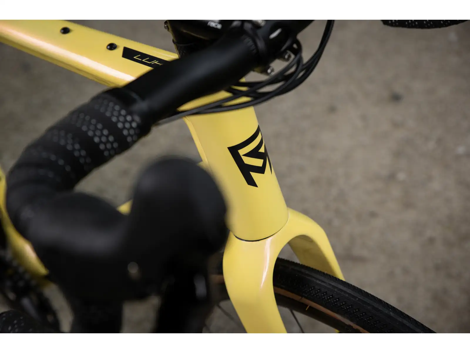 Rock Machine Lukk CR 60 rower żwirowy Gloss Sulfur Yellow