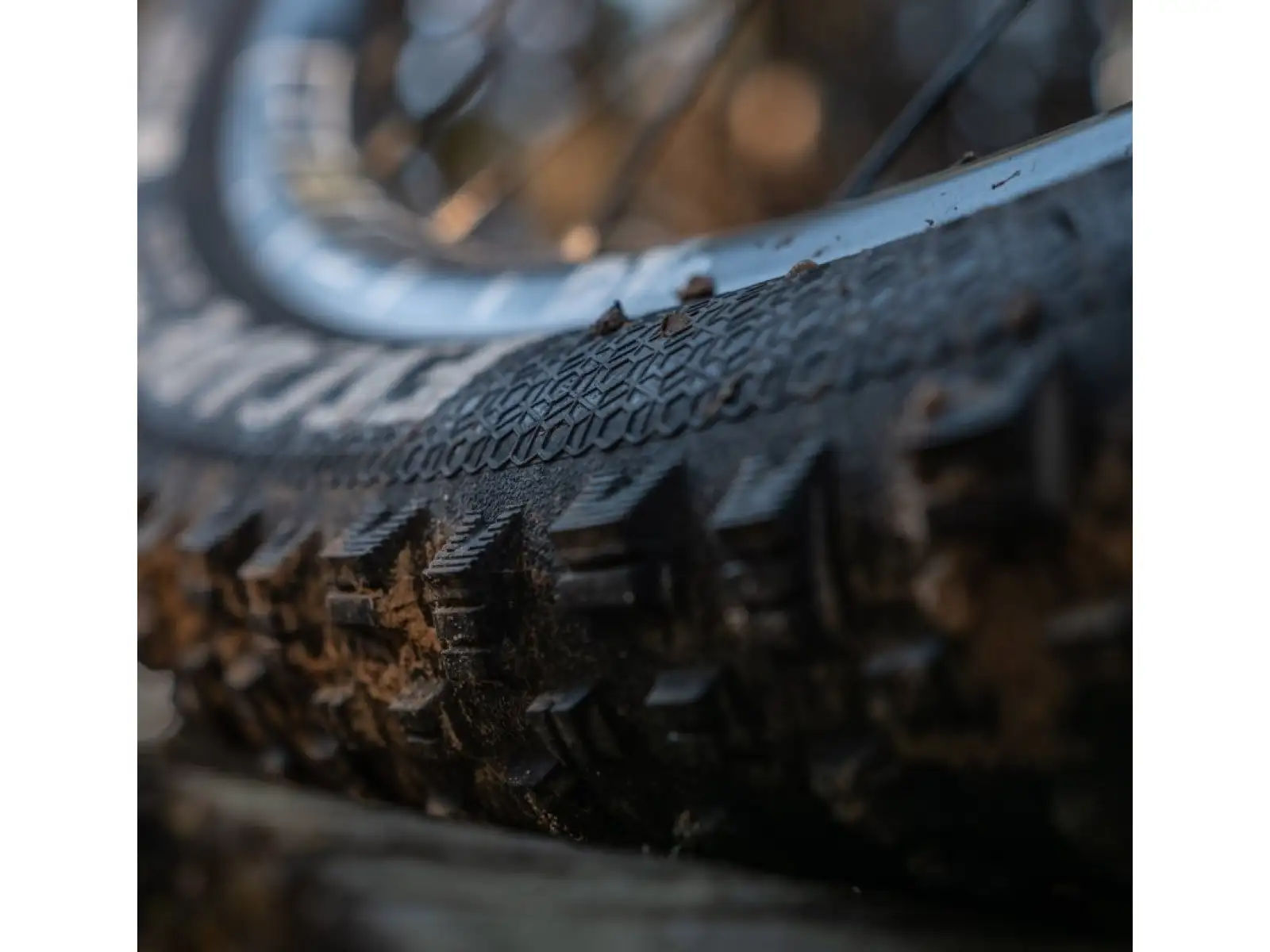 Goodyear Escape Tubeless Ready 27,5x2,60" MTB opona kevlar