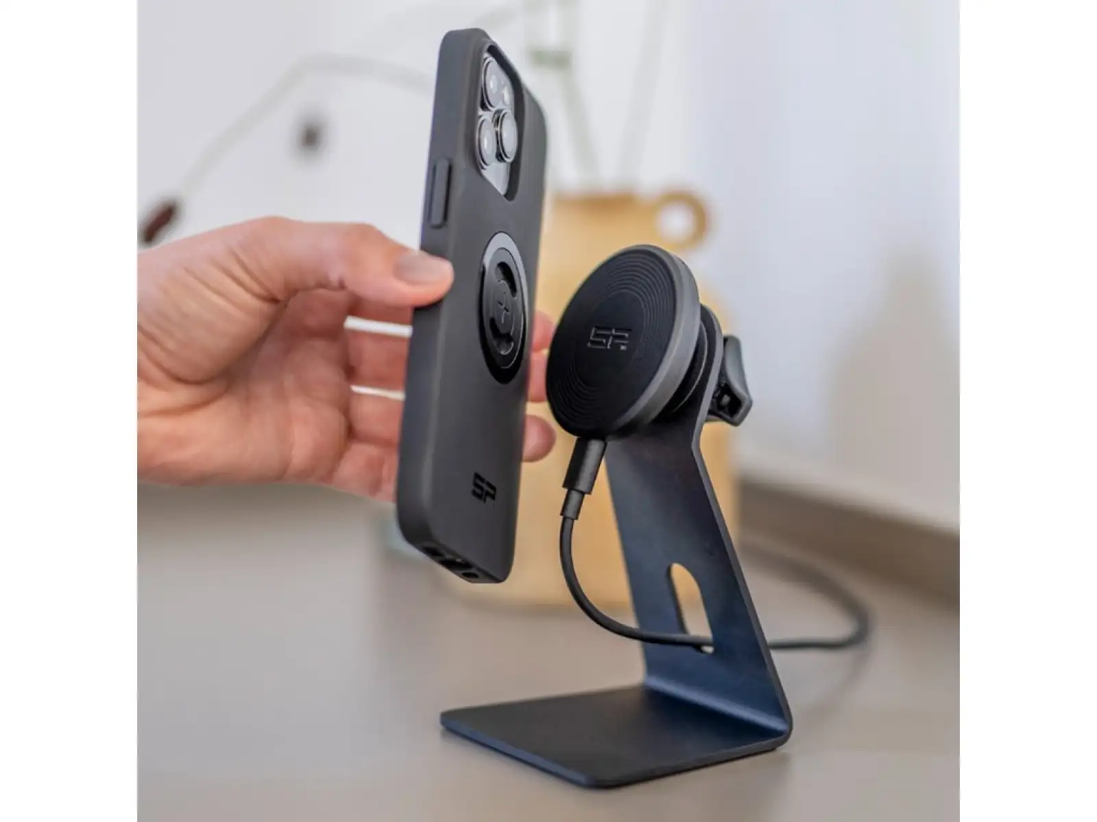 SP Connect SPC+ etui na telefon Apple iPhone17