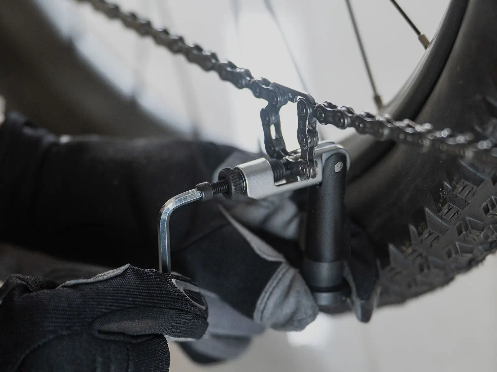 Topeak Plug'n Chain Tool 13S nitownica do kierownicy czarna
