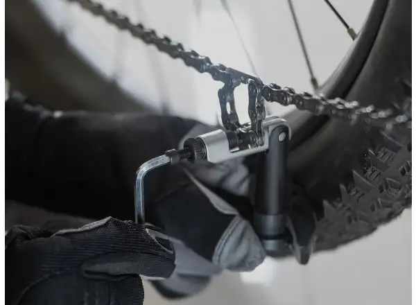 Topeak Plug'n Chain Tool 13S nitownica do kierownicy czarna