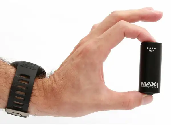 MAX1 Energy USB światło przednie