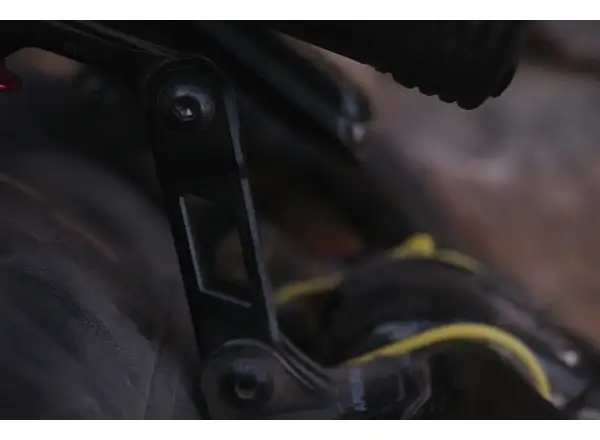 Apidura Expedition Accessory Arm uchwyt na lampkę